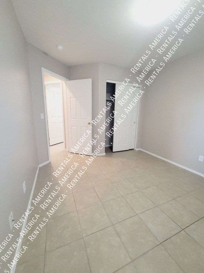 Building Photo - 776 E Cowboy Cove Trail