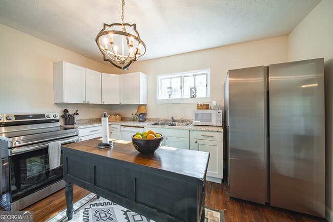 Building Photo - 161 Calhoun Rd