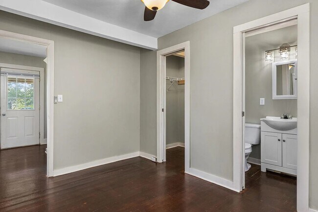 Building Photo - 202 Seymore Ave