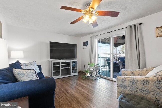 Building Photo - 7874 Butterfield Dr
