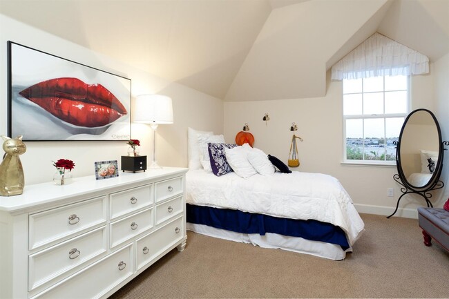 Building Photo - Beautiful Home awaits at Molly's Walk-Rose...