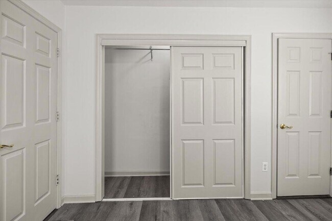 Building Photo - 9121 Potomac Dr