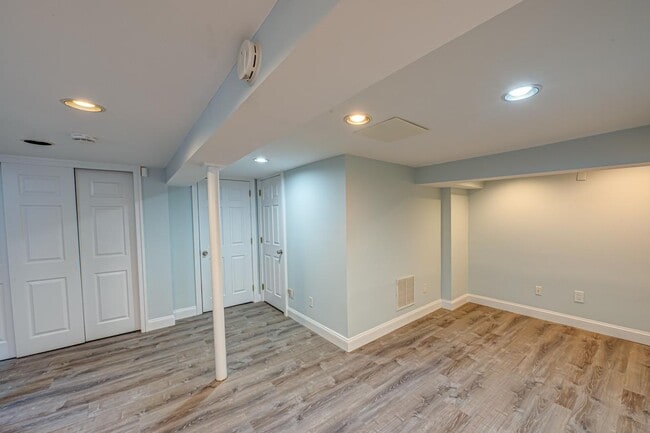 Building Photo - 107 Bayview Ave