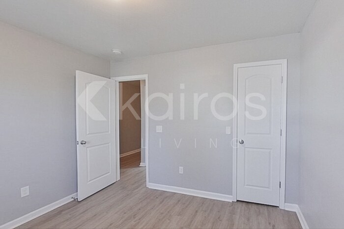Building Photo - 102 Amber Mill Cir