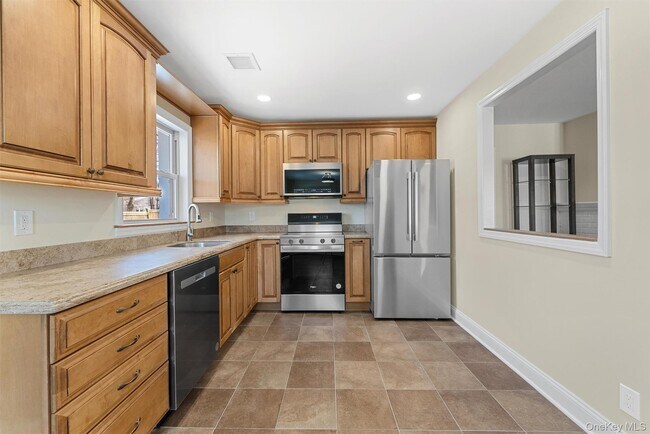 Building Photo - 913 Parkway Pl