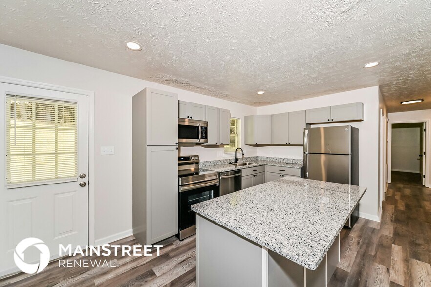 Building Photo - 6704 Bay Cir Dr