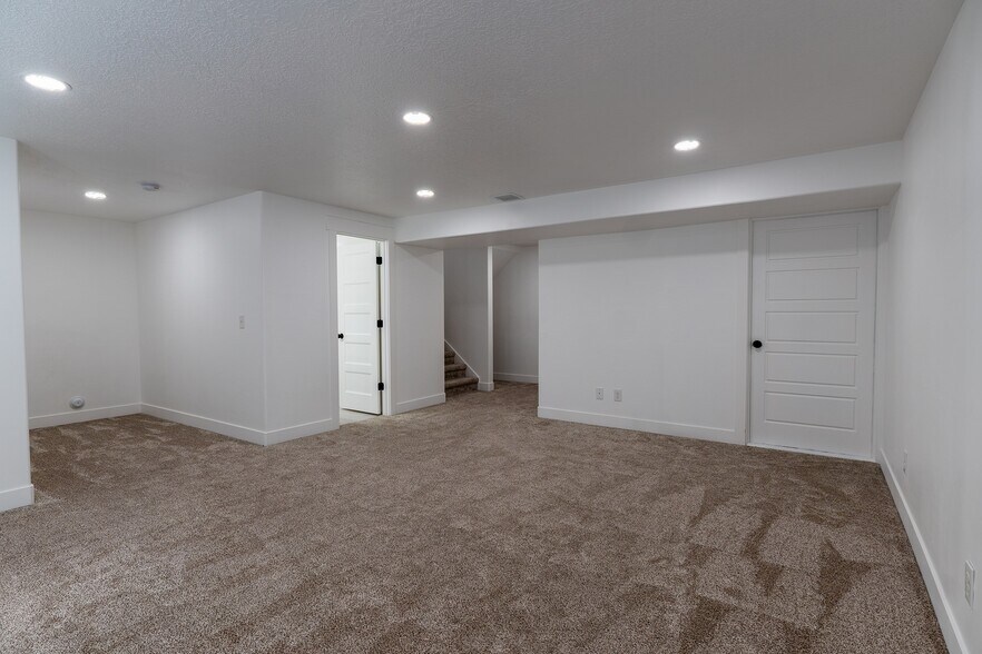 Building Photo - 3955 W 740 N