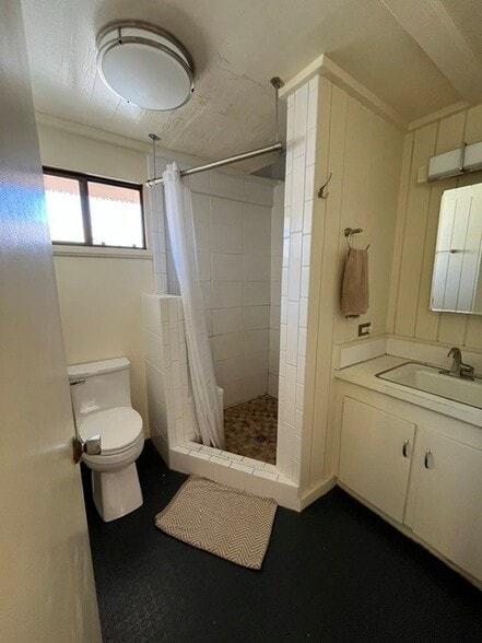 Full Bathroom - 99-1808 Painiu Loop