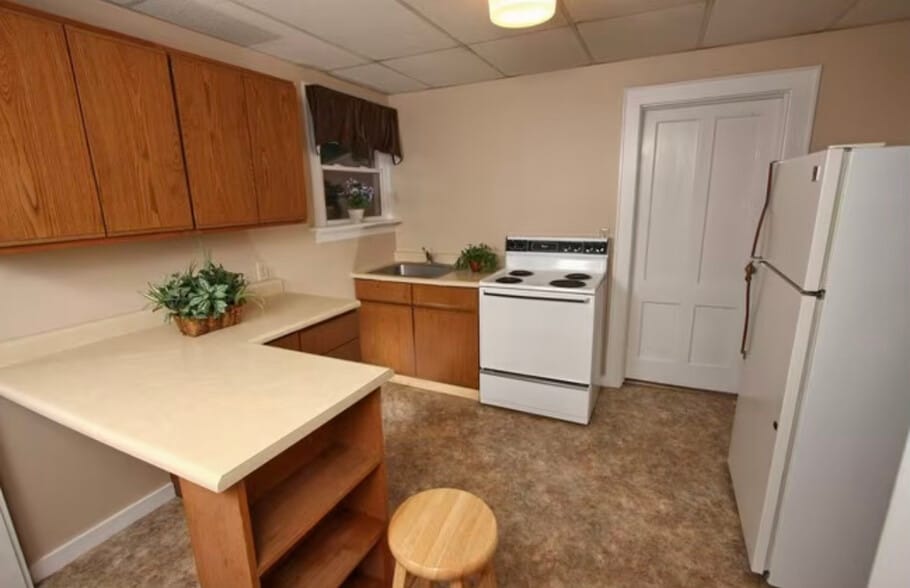 Building Photo - 279 Tompkins St