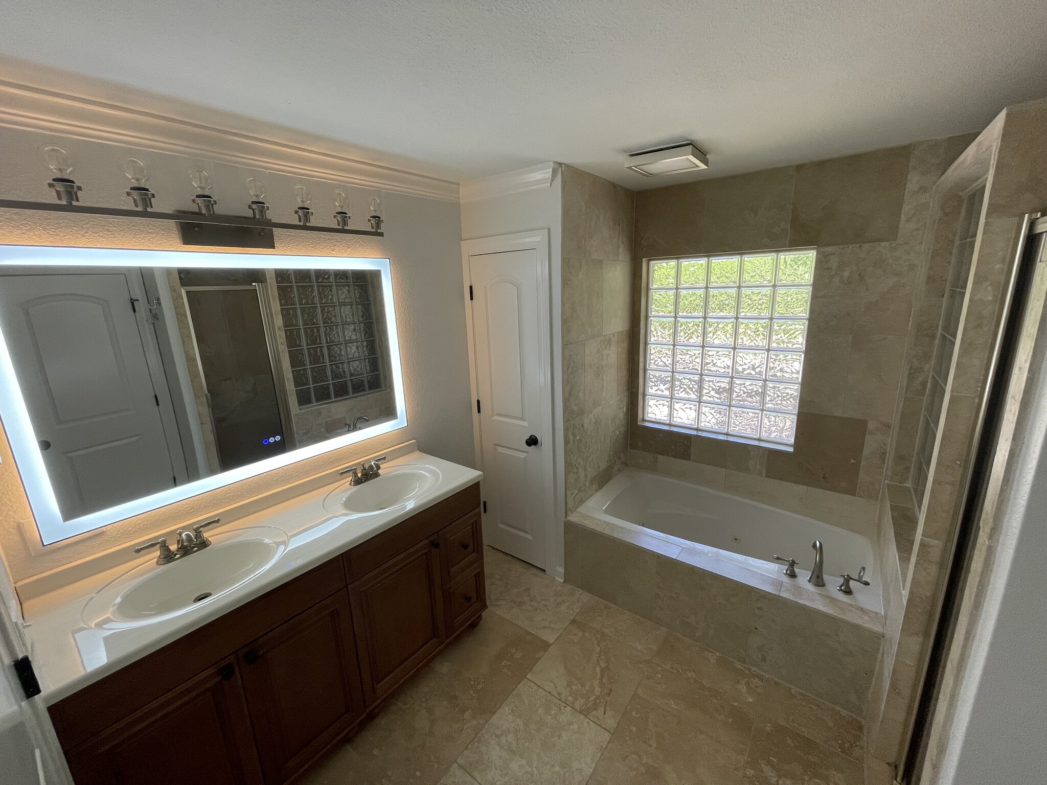 primary bath - 114 Orleans Oak Ln