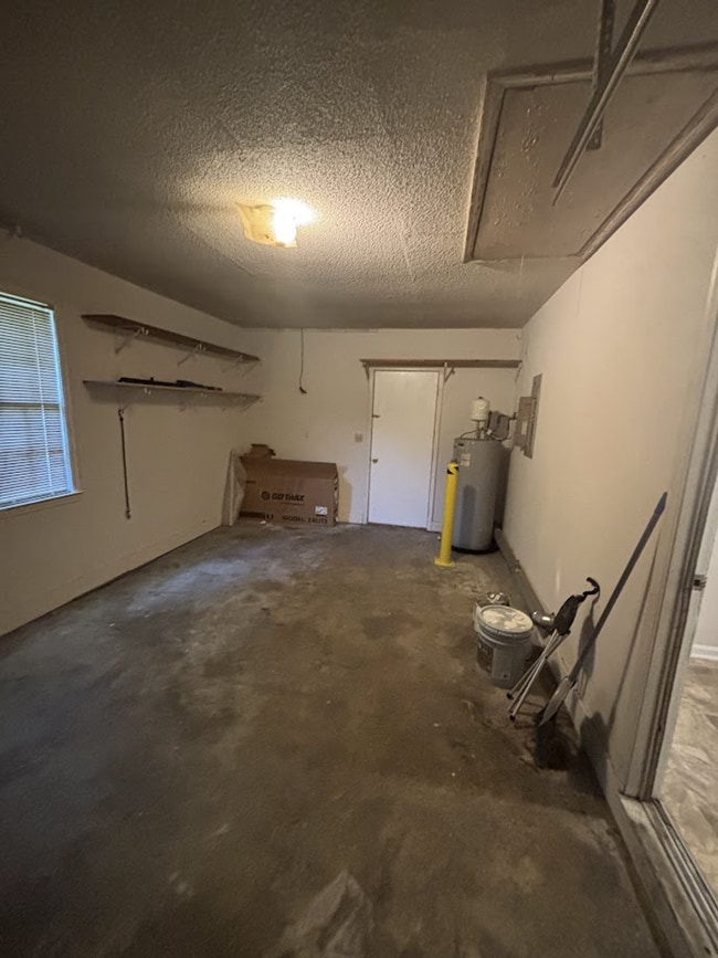 Building Photo - 3 Bed/2 Bath Ranch Style Home!