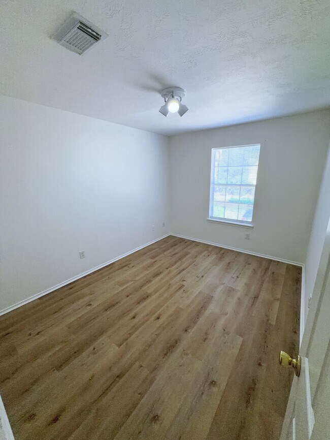 Building Photo - 6658 Sharpstown Green Cir