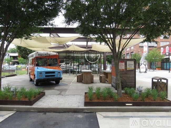Building Photo - 650 Glen Iris Dr NE