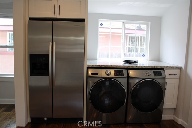 Building Photo - 1655 W 39th St