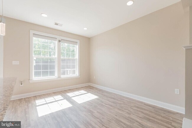 Building Photo - 102 Oflannery Ct