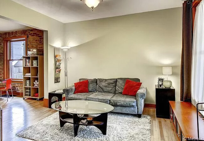 Living Room - 1359 N Marion St