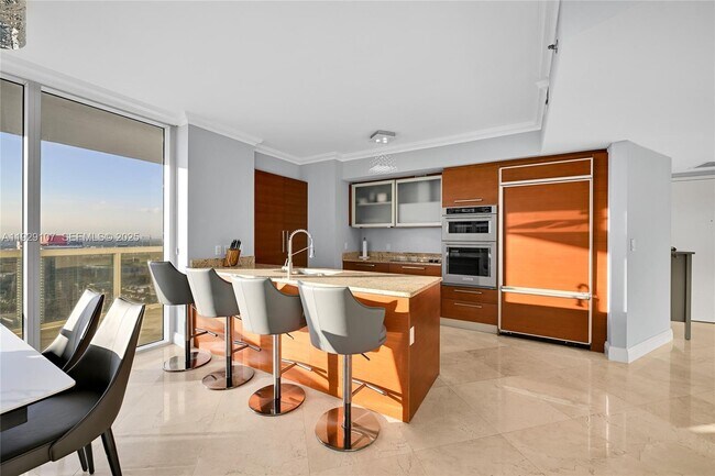 Building Photo - 1830 S Ocean Dr