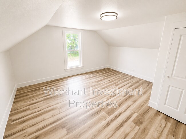 Building Photo - 514 N Elizabeth St