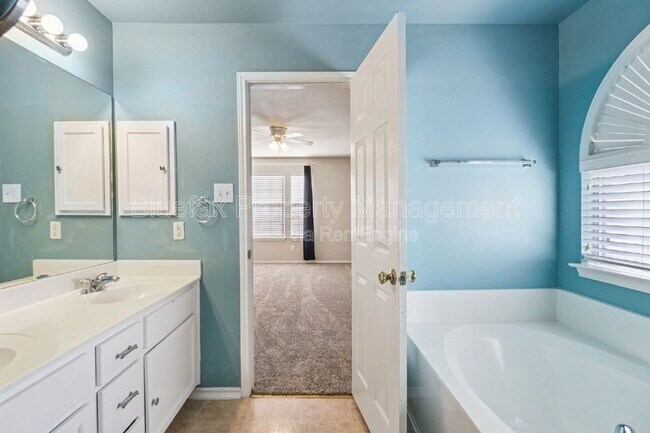 Building Photo - 9639 Shetland Park