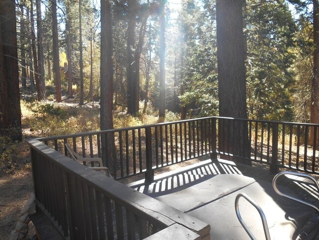 Building Photo - 2 bedroom plus loft condo with carport