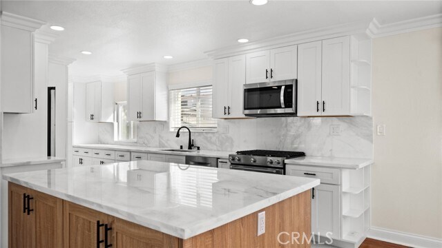 Building Photo - 521 Avenue C