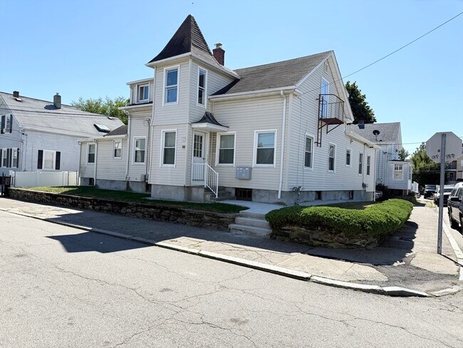 Primary Photo - 93 Johnson St