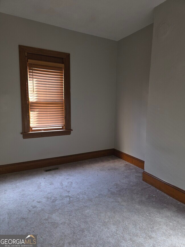 Building Photo - 293 Orange St