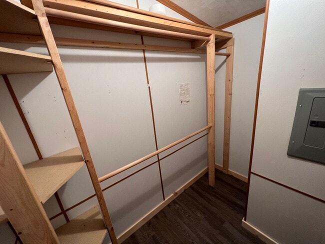Building Photo - 2 Bedroom 2 Bath Updated Mobile Home in Cliffview Mobile Home Park. Very well kept-up area.