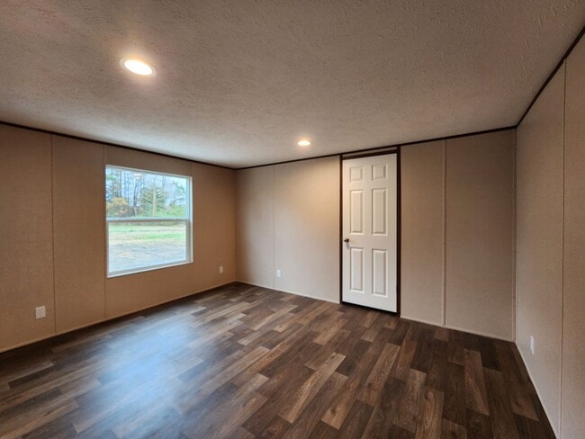 Building Photo - 141 Littleton St