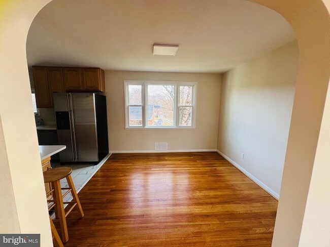 Building Photo - 8111 Analee Ave