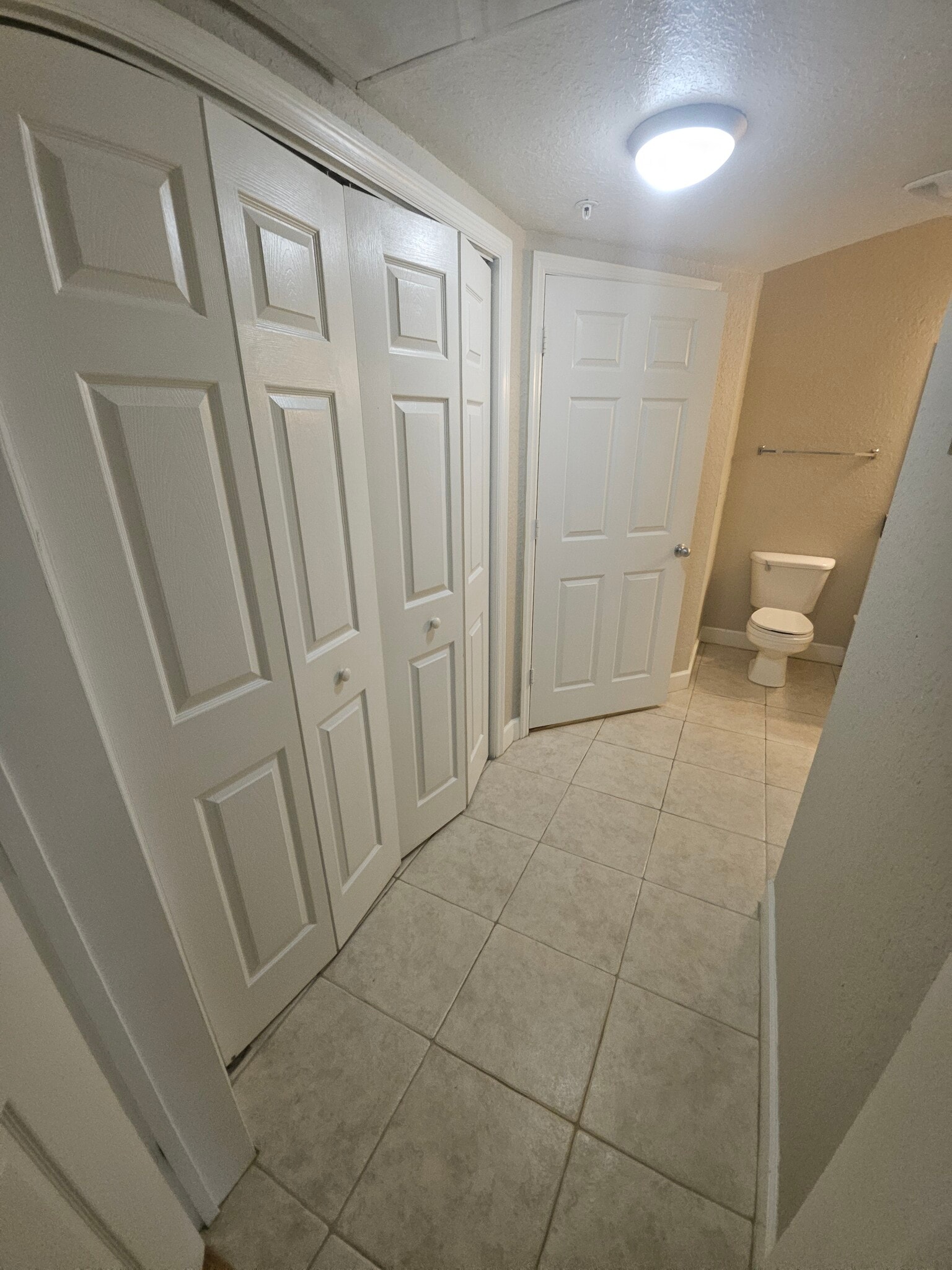 Building Photo - 202 E South St