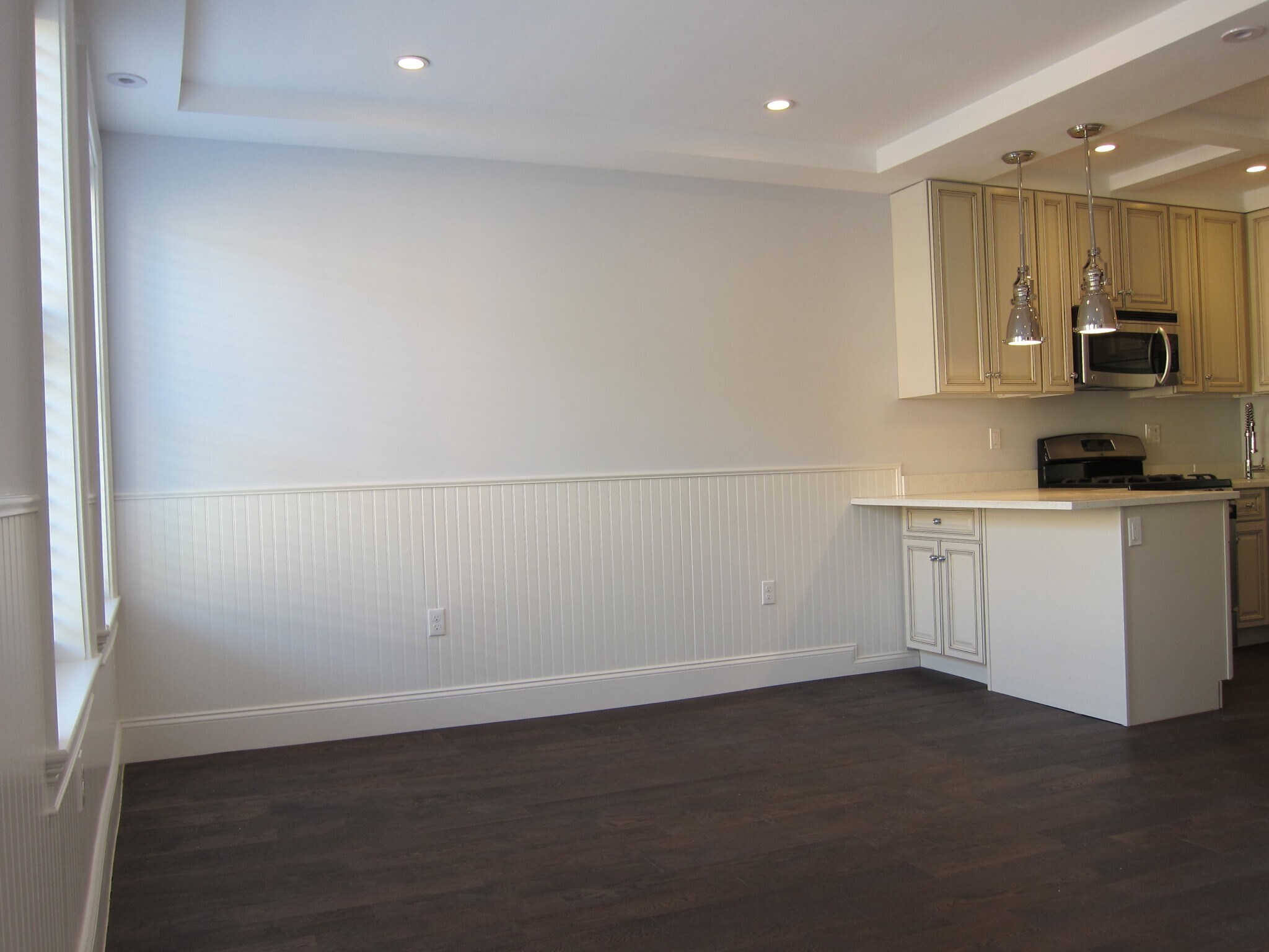 Building Photo - 18 Grove St