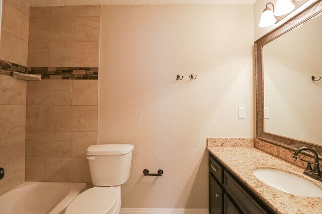 Building Photo - This Beautiful Home by Hunter Park is Wait...