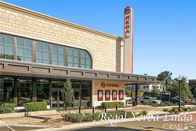 Building Photo - 18558 Oaklawn Ln