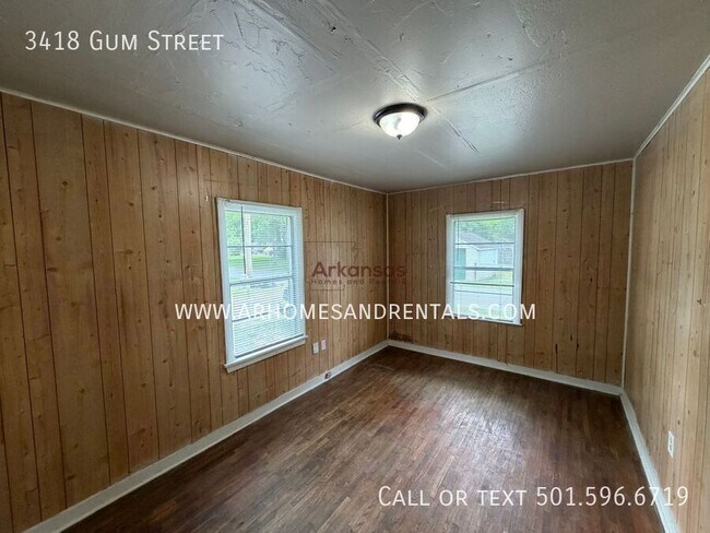 Building Photo - 3418 Gum St