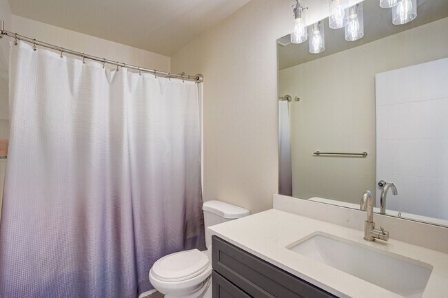 Building Photo - 124 Homer Ave SW