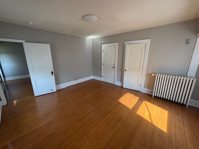 Building Photo - 3309 University Ave