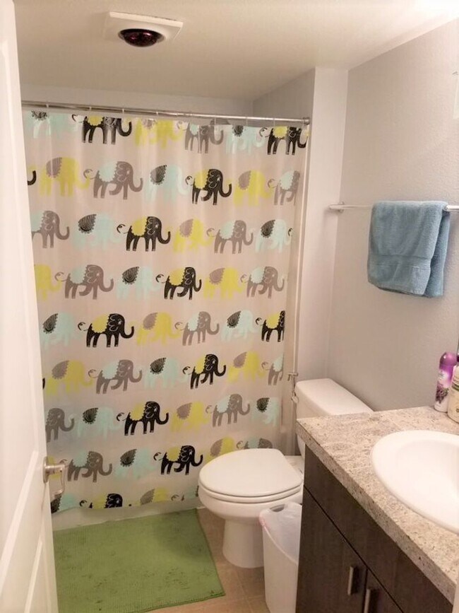 Building Photo - 3 Bedroom Mill Creek Condo!