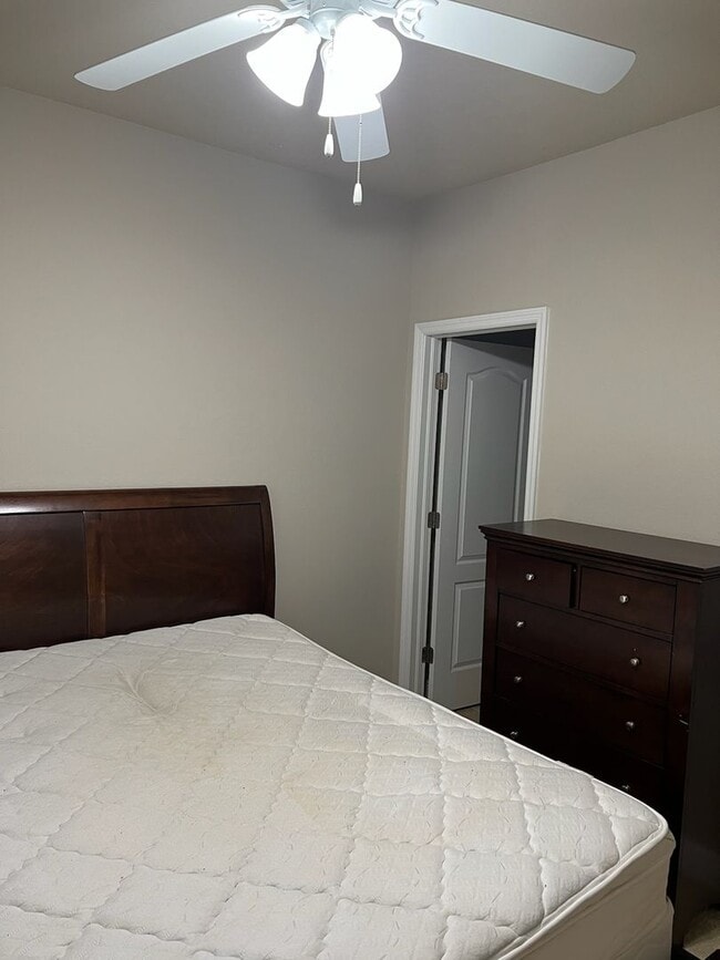 Building Photo - The Address That Has It All!  Chase Hollow Condominiums