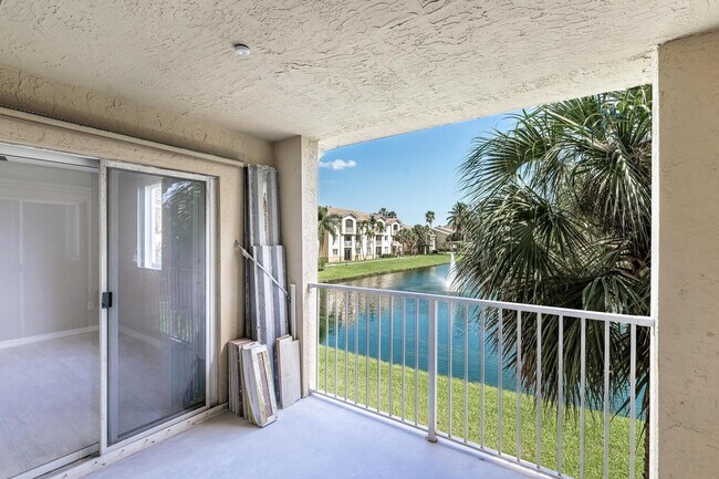 Building Photo - 2600 S University Dr