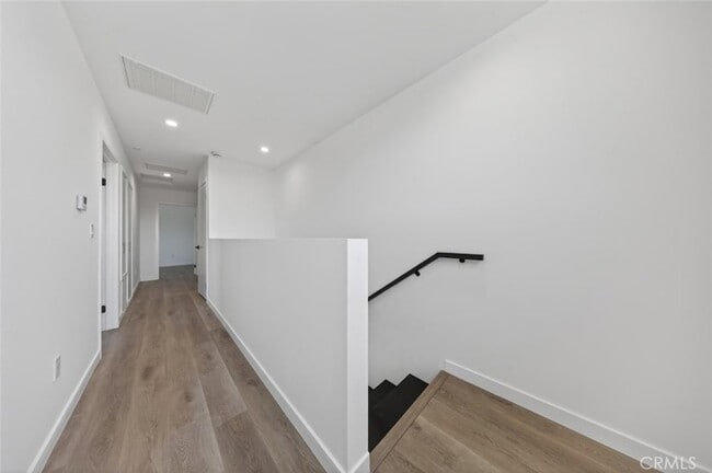 Building Photo - 14827 Dearborn St