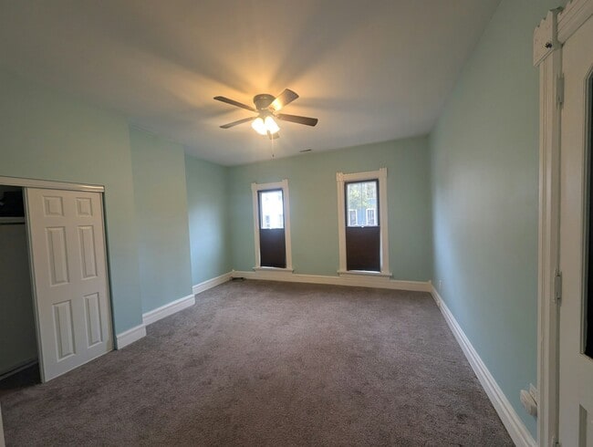 Building Photo - 48 Clover St