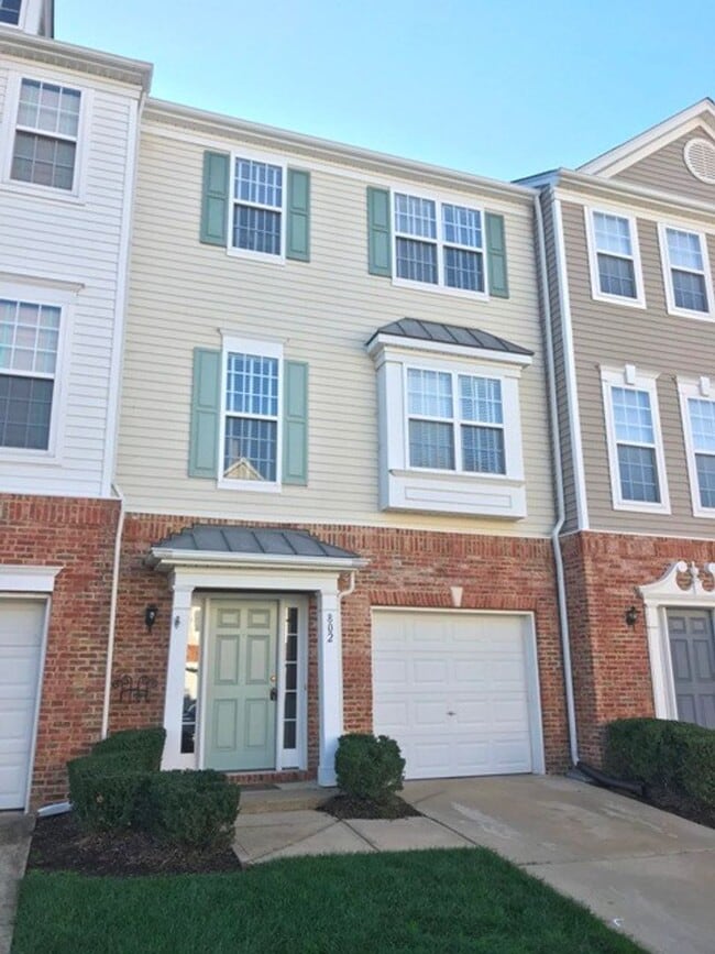 Building Photo - 802 Sutter Gate Ln