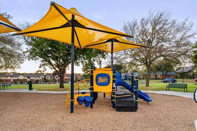 Building Photo - 1208 Kesser Dr