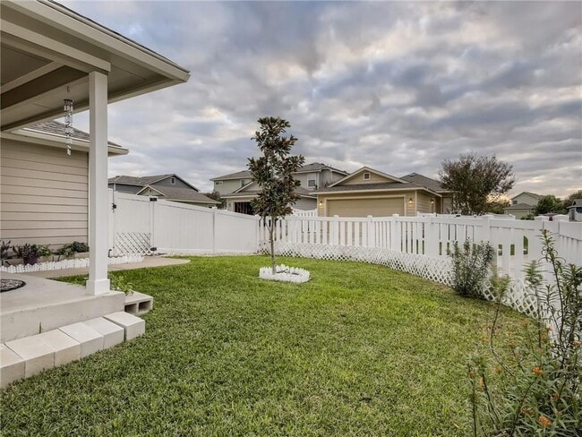 Building Photo - 1807 Colorado Bend Dr