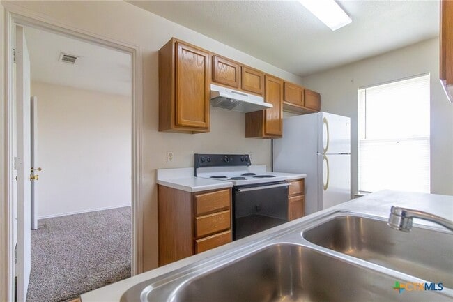 Building Photo - 5710 Greengate Dr