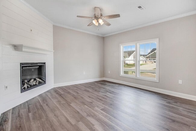 Building Photo - 312 Kingston Cir