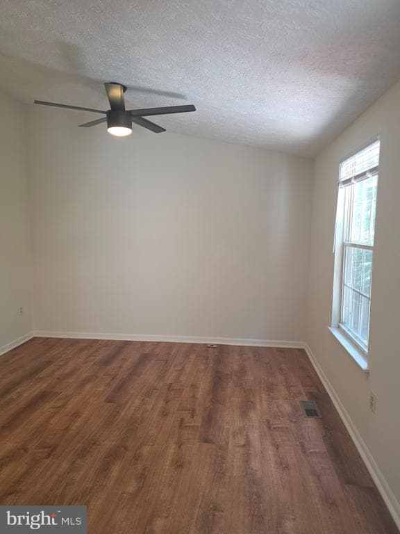 Building Photo - 9638 Glendower Ct