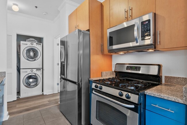 Building Photo - 172 Culver Ave