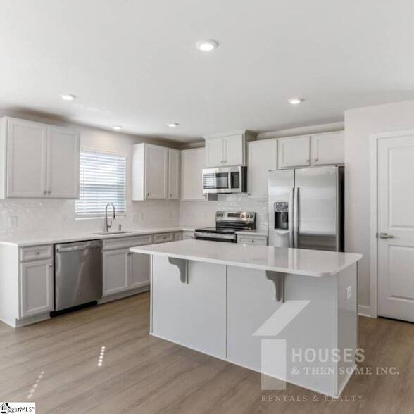 Building Photo - 1130 Bulrush Dr